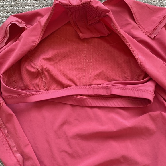 Lululemon Tank Size 8 - Picture 5 of 6